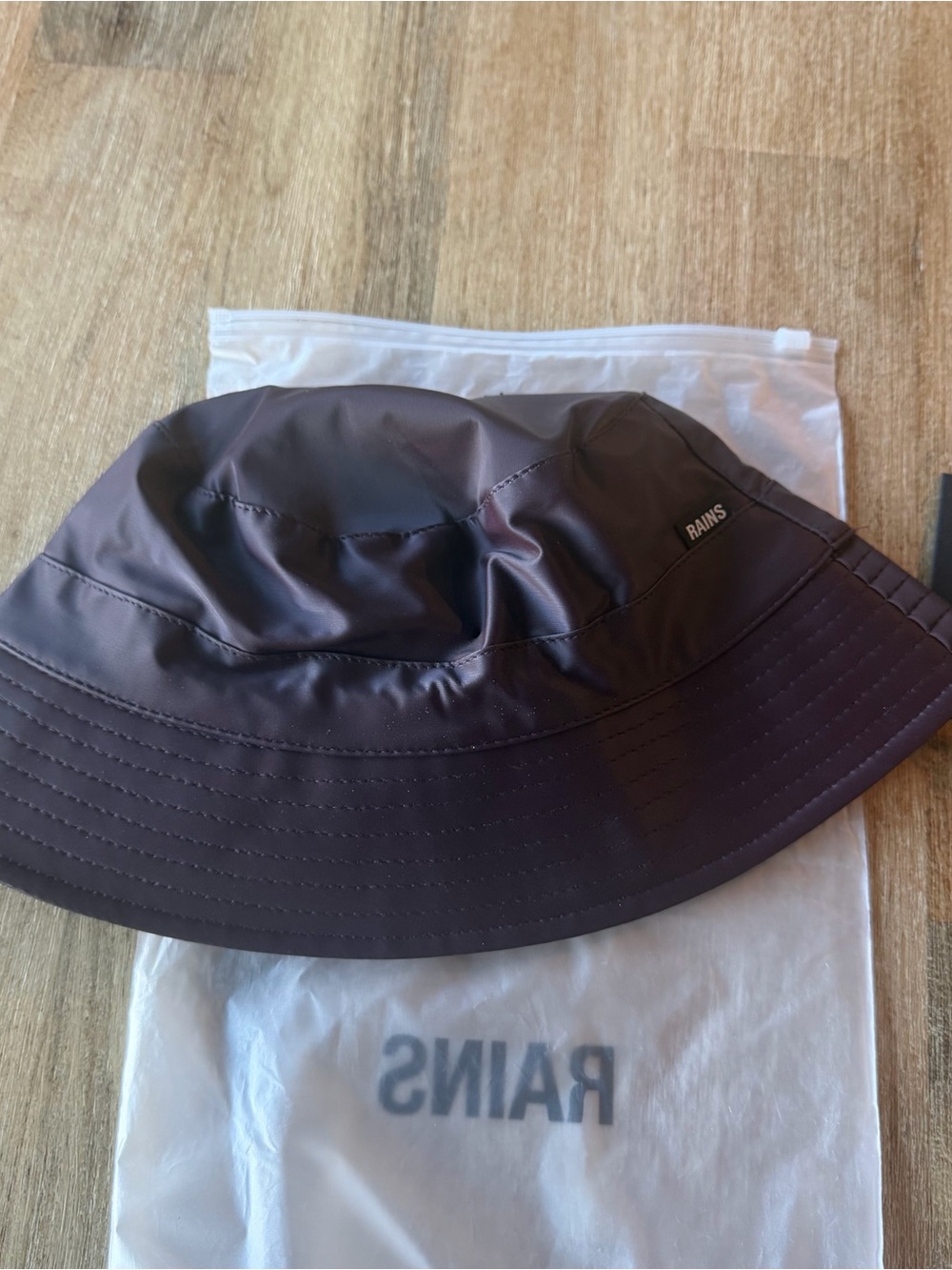 RAINS Women's Maroon Waterproof Bucket H - M/L